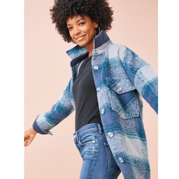 Evereve "Raye" Plaid Shacket (Blue maxi oversized button plaid shirt jacket) - Picture 6 of 9